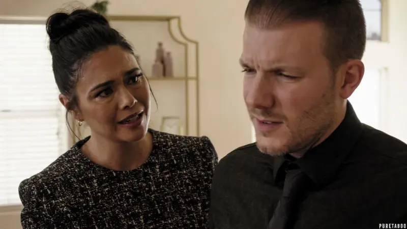 حماتي الغريبة تستغل الفرصة لتتعرض للخداع - مقاطع سكس