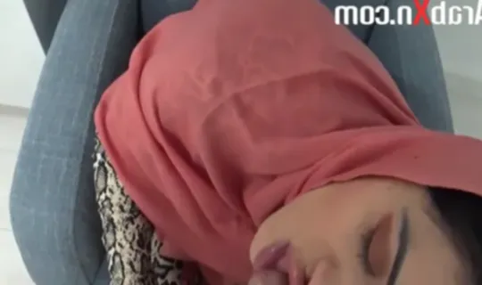 سكس عربي محجبة تمص وتتناك