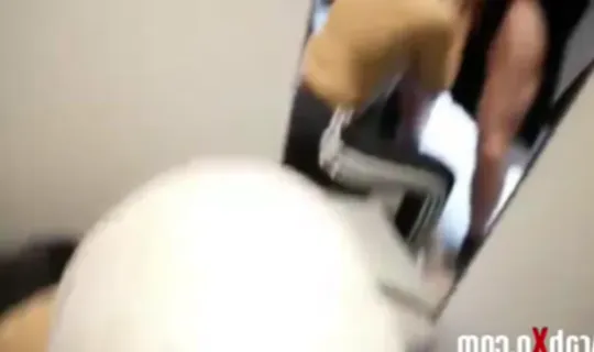 لبنانية محجبة تمص زب اجنبي في الفندق مقابل المال