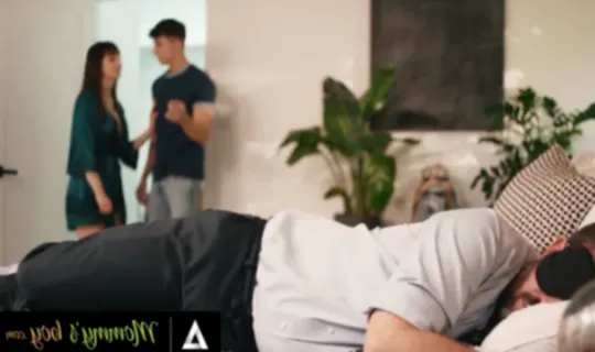 ليكسي لونا تمارس الجنس سراً مع ابن زوجها - سكس امهات مترجم